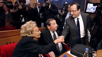 François Hollande et Bernadette Chirac au conseil général de Corrèze (PATRICK KOVARIK / AFP)