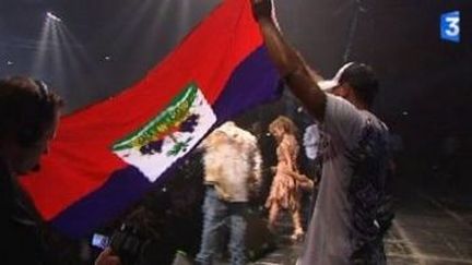 Le groupe Carimi chante pour Haïti au Zénith
 (Culturebox)