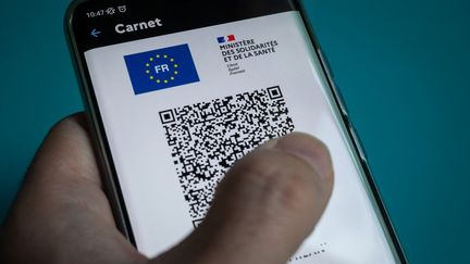 Pass sanitaire : une application réduite demandée par le Sénat