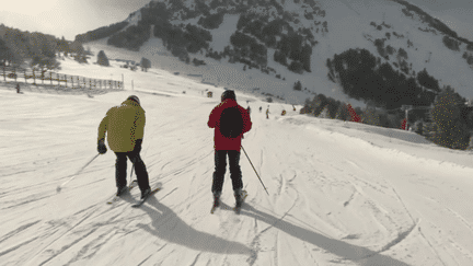 Pyrénées : l’arrivée de la neige soulage les stations de ski (France 2)