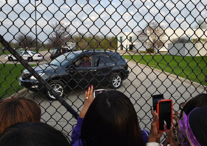 La voiture du beau-frère de Prince, Maurice Philipps, à l'intérieur de Paisley Park
 (Mark Ralston / AFP)