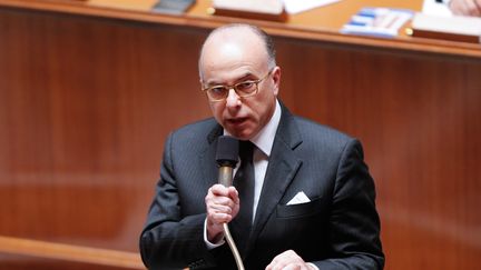 Bernard Cazeneuve pendant une séance de questions au gouvernement à l'Assemblée nationale, à Paris, le 15 juin 2016. (YANN BOHAC / CITIZENSIDE / AFP)