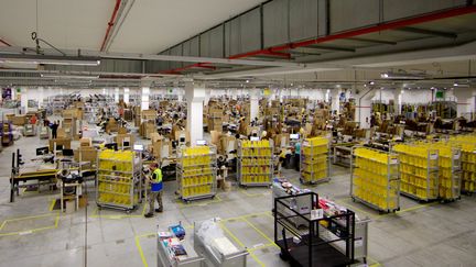 L'entrep&ocirc;t logistique d'Amazon &agrave; Lauwin-Planque (Nord), le 27 ao&ucirc;t 2014, o&ugrave; un appel &agrave; la gr&egrave;ve a &eacute;t&eacute; lanc&eacute; par la CGT. (JOHAN BEN AZZOUZ / MAXPPP)