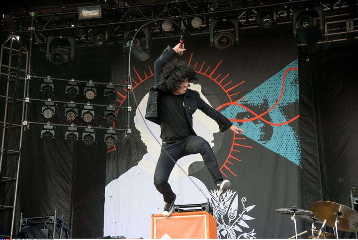 Le chanteur du groupe, Cedric Bixler-Zavala, lors du festival Rock on the Range dans l'Ohio, aux Etats-Unis (mai 2016) 
 (Photo by Amy Harris/REX/Shutterstock )