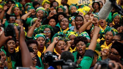 Rassemblement de membres de la Ligue des femmes de l'ANC, parti au pouvoir en Afrique du Sud, à Soweto, près de Johannesburg, le 3 avril 2018. (SIPHIWE SIBEKO / X90069)