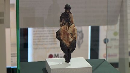 La&nbsp;Vénus de Lespugue exposée au musée de l'Aurignacien à Aurignac (Haute-Garonne) dans le cadre de l'exposition "Vénus : les représentations féminines de la Préhistoire" (France 3 Occitanie)