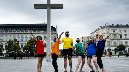 Des militants LGBT+&nbsp;demandent l'égalité des droits à Varsovie, en Pologne, le 26 juin 2020. (PIOTR LAPINSKI / NURPHOTO / AFP)