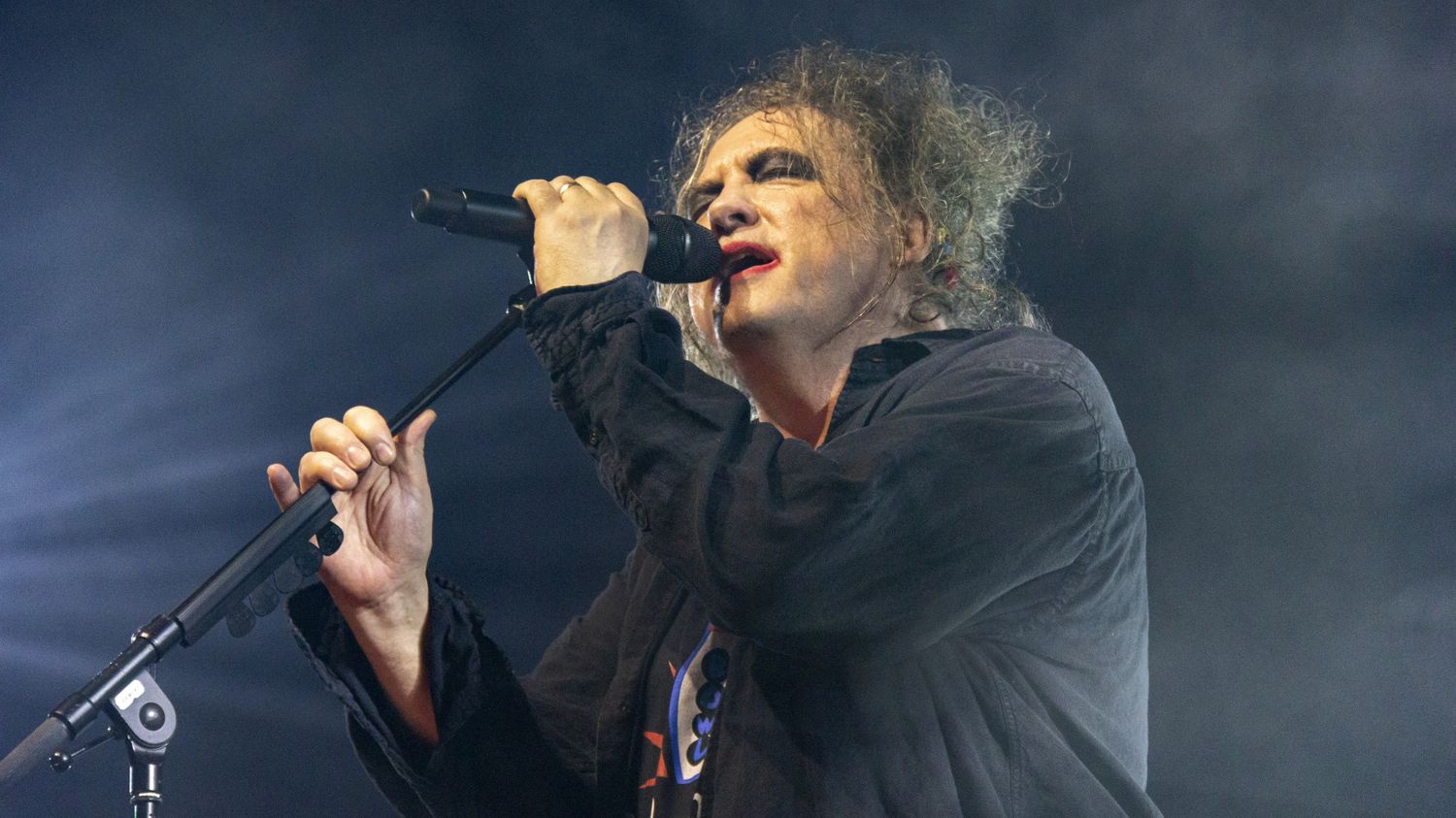 The Cure onthult hun eerste nummer “Alone” in 16 jaar voorafgaand aan de release van een nieuw album