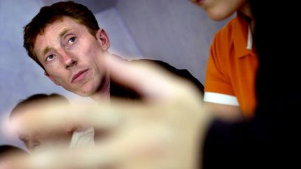 Patrick Dils lors d'une conférence de presse au cours de laquelle il a annoncé la création d'une association d'aide à l'enfance dont il est le président, la Louve, le 19 mai 2007 à Lyon. (JEFF PACHOUD / AFP)