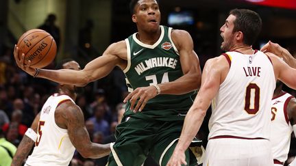 Giannis Antetokounmpo auteur de 40 points contre Cleveland. 