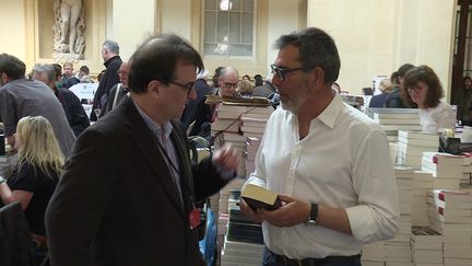 Les écrivains espagnols Javier Cercas et Victor del Arbol au festival Quais du polar à Lyon, le 31 mars 2023 (France 3 Rhône-Alpes)