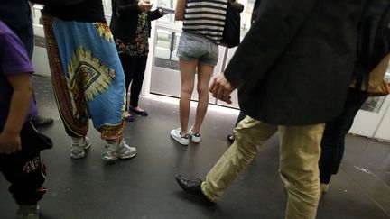 De nombreuses femmes n'osent pas porter plainte après une atteinte sexuelle dans les transports en commun (Photo d'illustration). (MAXPPP)