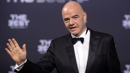 Le président de la Fifa Gianni Infantino arrive au gala Fifa du meilleur joueur de l'année 2016 à Zurich, en Suisse, le 9 janvier 2017. (PATRICK SEEGER / DPA)