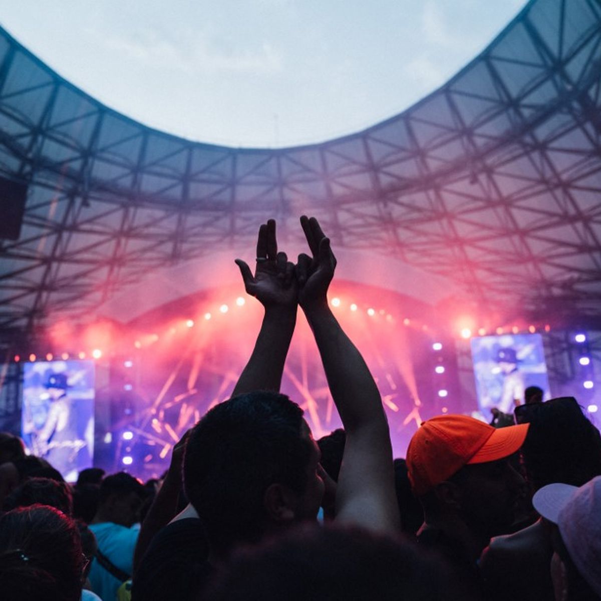 ThisIsDamso on X: Le rappeur Damso figure emblématique du rap francophone,  sera présent au Lollapalooza festival Paris en juillet 2023.🖖🏾   / X