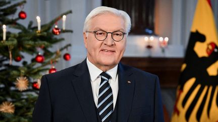 Le président allemand Frank-Walter Steinmeier au château de Bellevue à Berlin, le 23 décembre 2024. (ANNEGRET HILSE / AFP)