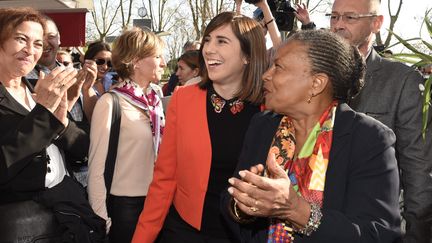 Camille Pouponneau maire démissionnaire de Pibrac (Haute-Garonne) en déplacement avec Christiane Taubira, ex-ministre de la Justice, lors d'un déplacement à Toulouse (Haute-Garonne) le 3 avril 2017. (MICHEL LABONNE / MAXPPP)