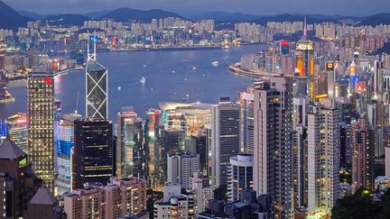 Vue urbaine d'immeubles à Hong Kong (Chine), le 23 juillet 2023. (CFOTO / NURPHOTO / AFP)