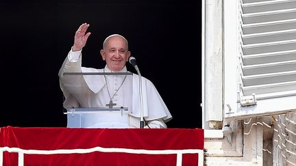 Le pape François sur la place Saint-Pierre au Vatican, le 1er septembre 2019.&nbsp; (TIZIANA FABI / AFP)