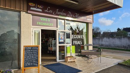 Une épicerie à Monéteau (Yonne). (KARINE DECALF / RADIO FRANCE)