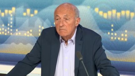 Jean-Hervé Lorenzi, invité des informés de l'éco sur franceinfo le 4 mars 2023 (FRANCEINFO / RADIOFRANCE)