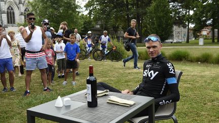 Christopher Froome se repose (ERIC FEFERBERG / AFP)