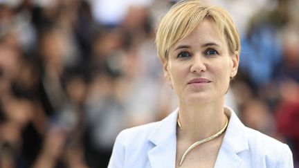 L'actrice française Judith Godreche pose lors d'un photocall pour le film "Moi aussi" lors de la 77e édition du Festival de Cannes à Cannes, le 17 mai 2024. (Valery HACHE / AFP)