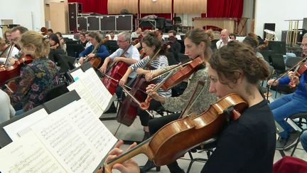 Les musiciens de l'ONPL de nouveau réunis pour une saison 2021-2022 anniversaire (France 3 Grand Ouest)