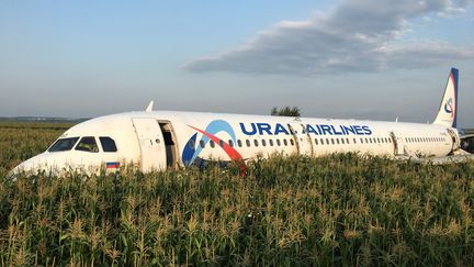 Un Airbus avec 233 personnes à son bord a dû atterrir d'urgence, jeudi 15 août, près de l'aéroport de Moscou.&nbsp; (STRINGER / REUTERS)