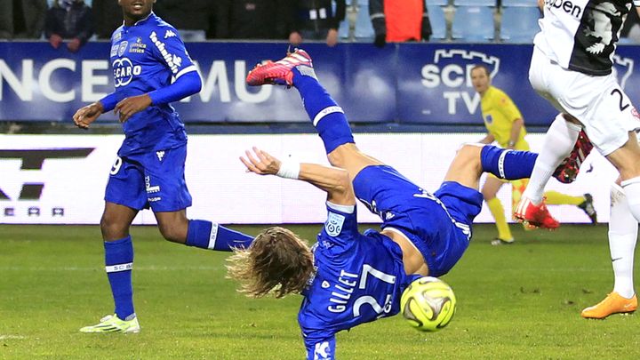 Le milieu bastiais Guillaume Gillet lors du match contre Metz, le 7 f&eacute;vrier 2015.&nbsp; (PASCAL POCHARD CASABIANCA / AFP)