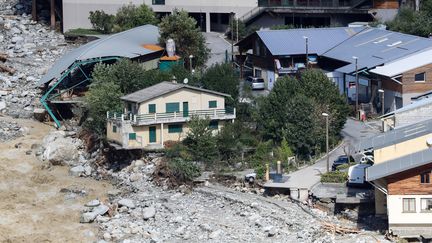 Vue aérienne de Saint-Martin-Vésubie, dans les Alpes-Maritimes, le 3 octobre 2020, après les intermpéries qui ont dévasté le sud-est de la France. (VALERY HACHE / AFP)