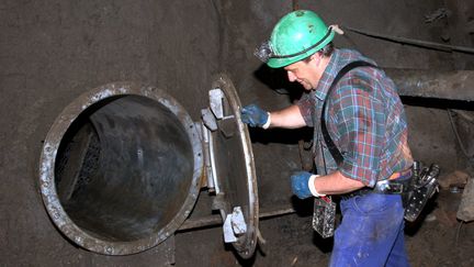 Les puits de mine de charbon de Forbach, en Moselle, en 2006, juste avant leur fermeture. (MAXPPP)