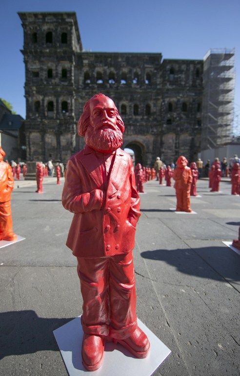 500 mini-statues de Karl Marx exposées dans la ville Trèves jusqu'au 26 mai 2013
 (THOMAS WIECK / AFP)