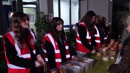 Étudiants bénévoles : ils effectuent de bonnes actions contre de meilleures notes (France 2)