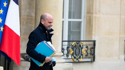 Le ministre de l'Education nationale, Jean-Michel Blanquer, le 22 décembre 2021 à Paris. (SANDRINE MARTY / HANS LUCAS / AFP)