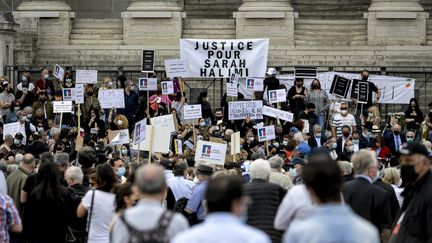 Des rassemblements pour réclamer "justice"&nbsp;après le meurtre de Sarah&nbsp;Halimi ont eu lieu dimanche 25 avril à Paris, Marseille, Rome ou encore à Lyon. (MAXIME JEGAT / MAXPPP)