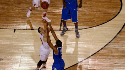 Aaron Harisson offre la victoire aux Kentucky Wildcats