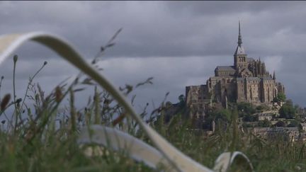 Mont-Saint-Michel : le funambule Nathan Paulin se prépare à aller au sommet du monument