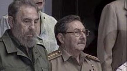 Le président Fidel Castro et son frère Raul Castro qui lui a succédé il y a trois ans (© F2)