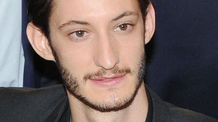 Pierre Niney en mars 2015 sur le plateau de "Vivement Dimanche" sur France 2.
 (Sipa)