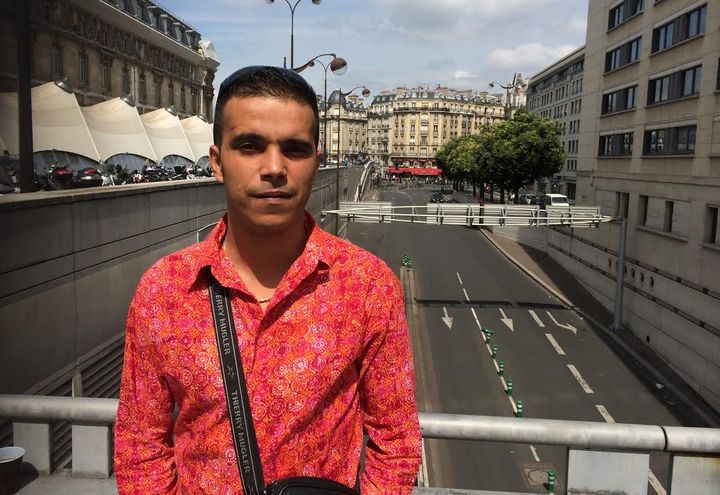 Rachid, contr&ocirc;leur &agrave; la SNCF et repr&eacute;sentant CGT, sort de l'assembl&eacute;e g&eacute;n&eacute;rale &agrave; la gare de Lyon, &agrave; Paris, le 16 juin 2014.&nbsp; (CAROLE BELINGARD / FRANCETV INFO )