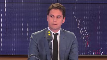 Gabriel Attal, secrétaire d’État auprès du ministre de l’Éducation nationale et de la Jeunesse, le 20 mai 2019. (RADIO FRANCE / FRANCEINFO)