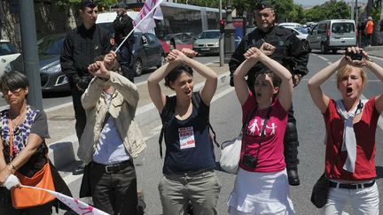 Des manifestants anti-mariage pour tous