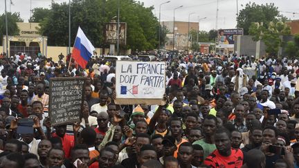Une manifestation hostile à la présence française au Niger, à Niamey, capitale du pays, le 3 août 2023. (- / AFP)