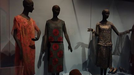 Dans l’exposition « Roman d’une garde-robe. Le chic d’une parisienne de la belle époque aux années 30 », c’est le parcours professionnel d’Alice Aleaume qui sert de trame au visiteur à travers 4 étapes de sa vie.
	 
 (Corinne Jeammet)