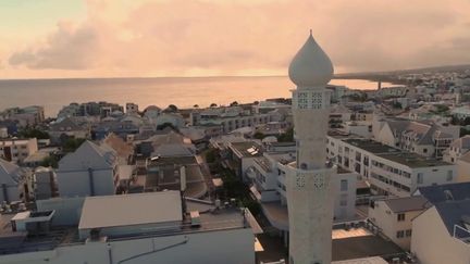 Un minaret à La Réunion (CAPTURE ECRAN FRANCE 2)