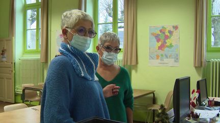 Covid-19 : les bénévoles se mobilisent dans les centres de vaccination