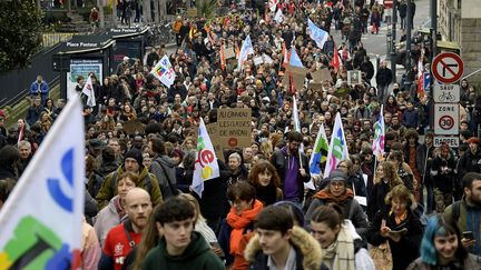 Une manifestation d'enseignants pour de meilleurs salaires à Rennes (Ille-et-Vilaine), le 1er février 2024. (MARC OLLIVIER / OUEST-FRANCE / MAXPPP)