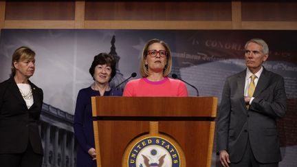 Une conférence de presse des sénateurs à Washington (Etats-Unis), le 29 novembre 2022. (ANNA MONEYMAKER / GETTY IMAGES NORTH AMERICA / AFP)