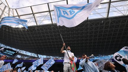 Des supporters de l'Aviron Bayonnais lors d'un match de Top 14 contre la Section Paloise en mars 2023 (GAIZKA IROZ / AFP)