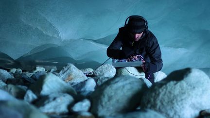 Le chant de la glace par Ghost in The Loop; (France 3 Alpes)